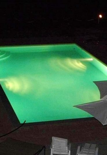 piscina-notturno-1.jpg